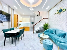 Hình ảnh Nhà mới ở ngay!!Hẻm xe hơi, 3 tầng, full nội thất, ngay CV Làng Hoa
