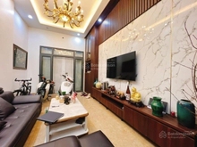 Hình ảnh Chân dài hoa hậu, BỒ ĐỀ, FULL nội thất, nhà dân xây, ô chờ thang máy.