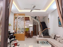 Hình ảnh Cho thuê nhà đẹp 3 tầng mặt tiền An Nhơn 1 ngay sát Dương Đình Nghệ