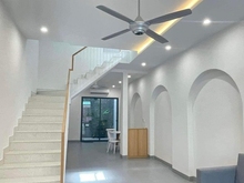 Hình ảnh Nhà đẹp 2 tầng, 74m2, đường Thủ Khoa Huân. Gần biển Mỹ Khê