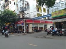 Hình ảnh Cho thuê nhà góc 2 mặt tiền ngay đường Nguyễn Thái Bình quận Tân Bình