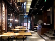 Hình ảnh Cho Thuê MBKD 200m x 5 Tầng, Mt 9m KD Sầm Uất. Phố Vip Thái Hà Đống Đa