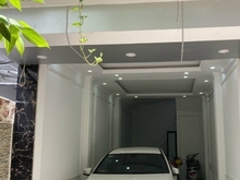 Hình ảnh Bán gấp  nhà mặt phố Nguyên Hồng 60m2 x 5 tầng mặt tiền 5m giá 13tỷ.