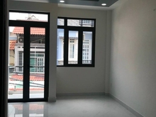 Hình ảnh Nhà 3 tầng đẹp ở ngay, ngang bề thế 4.7m, chỉ hơn 60 triệu/ m2, 5x t.ỷ