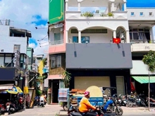 Hình ảnh Cho thuê nhà nguyên căn mặt tiền đường Lý Chính Thắng, Phường 8, Q3