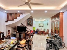Hình ảnh Nhà đẹp Cầu Giấy- Gara oto-Mặt tiền đẹp- Dân xây- Pháp lý rõ ràng