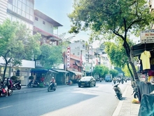 Hình ảnh Bán nhà mặt tiền CAO THẮNG, 2 mặt thoáng, sổ vuông, đang kinh doanh