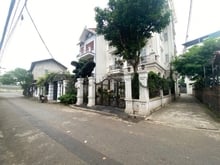 Hình ảnh Nhà Thạch Bàn Dân Xây 50m x 4 Tầng 2 Mặt Thoáng, Ngõ ô tô 7 Chỗ Ra Vào