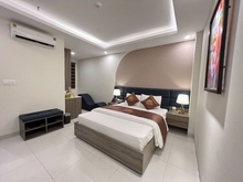 Hình ảnh BÁn nhà phố Đầm Trấu 200m2 mt 5.3m CT 120tr/tháng 29 phòng nhỉnh 30 tỷ