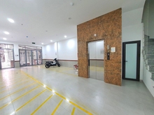 Hình ảnh Bán CHDV Đội Cấn, Ba Đình 105m 8TTM, MT5.8m, giá 24.5 tỷ có TL.