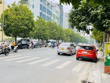 Hình ảnh Bán nhà mặt phố Trương Công Giai, 450m2 sổ đỏ lâu dài, giá bán 160 tỷ