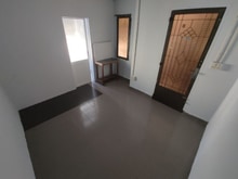 Hình ảnh Cho thuê Phòng 18m2 (mới sơn), có ban công rộng, Lê Văn Sỹ, Q3