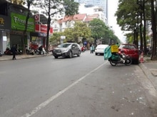 Hình ảnh Bán nhà mặt phố Cát Linh,tặng toàn bộ nội thất, TT Quận Đống Đa