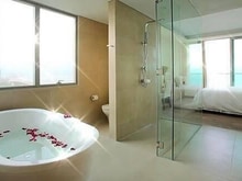 Hình ảnh Ks Đg 29 Tháng 3, Dt 102m2, Nhà 4 Tầng, ĐG 30m, Giá 9,5 Tỷ.