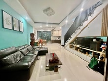 Hình ảnh Cho Thu.ê Nhà 3 Tầng Mặt Tiền Đường Lê Quảng Chí, Hoà Xuân