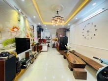 Hình ảnh #Bán nhà trung tâm #ngọc lâm 42m 5 tầng mt 4m .nhà đẹp thông số vàng.