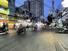 Hình ảnh Nhà Mặt Tiền kinh doanh đường Đoàn Văn Bơ Quận 4, sổ hồng 107m bán gấp