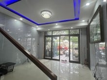 Hình ảnh Cho thuê nhà 2 tầng 3Pn mặt tiền đường Cần Giuộc