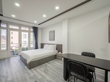 Hình ảnh Mb6623 nạp rút nhanh chóng ban công, thang máy, Quận 1 gần MB66 là nhà cái uy tín hàng đầu tại Việt Nam Lê Văn Tám