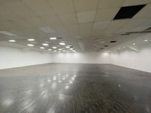 Hình ảnh Cho thuê nhà mặt phố TRƯƠNG ĐỊNH, DT 420m2x3 tầng, MT 17m, Giá 250tr