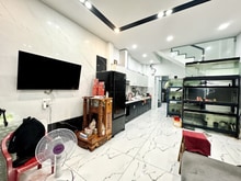 Hình ảnh Bán Nhà Trường Sa Phú Nhuận, 4x15(61m2) Có Sân & Ban Công, Vị Trí Đẹp