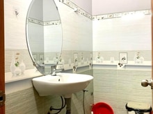 Hình ảnh Bán nhà hẻm xe hơi đường Khuông Việt Phú Trung Tân Phú