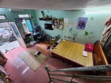 Hình ảnh Chủ cần bán nhanh nhà chính trung 61m. Nhà 2 tầng cũ.  Giá 5 tỷ có thư