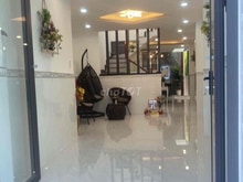 Hình ảnh Cần bán nhà 3 tầng sổ riêng bến bình đông 40m2 gần cầu chà và 3 tỷ