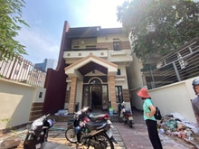 Hình ảnh Cho thuê BIỆT THỰ SÂN VƯỜN mặt tiền Phan Tôn, Đa Kao, Quận 1 - 8,5x32m