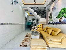 Hình ảnh Nhà đẹp 2 tầng ở ngay - sát trường và chợ hàng chuẩn