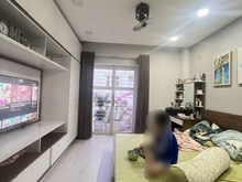 Hình ảnh Mặt tiền Nguyễn Trường Tộ 76m2 4 làu cực đẹp giá ngộp 11.5 tỷ