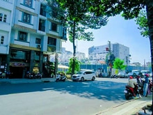 Hình ảnh Nhà mặt tiền Nguyễn Đình Chiểu, Q1, DT 4x15m đất, 4 tầng, thang máy