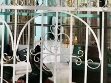 Hình ảnh Gia đình cần bán gấp nhà hẻm ô tô 326 Nguyễn Văn Linh, Bình Thuận, Q7.
