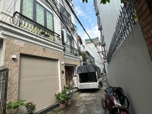 Hình ảnh Hiếm !!Nhà Bồ Đề, ô tô đỗ cửa, mặt tiền rộng, thoáng mát, tặng nội