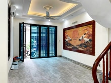 Hình ảnh HOT NHẤT! Thạch Bàn, nhà 42m2 T máy, 5 tầng, lô góc, ô tô, chỉ 7.5 tỷ.