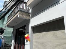 Hình ảnh Nhà mặt tiền hẻm xe hoi quay đầu xe hoi dau trong nha