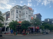 Hình ảnh Cho thuê nhà căn góc 2 mặt tiền Bùi Bằng Đoàn, PMH, Q7. Gía chỉ 175tr