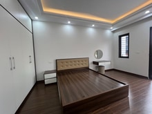 Hình ảnh Nhà mới xây 48 m2x6 tầng thang máy ô tô Bồ Đề .Gía 11,5 tỷ