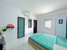 Hình ảnh Phòng đẹp, cửa sổ thoáng mát, đầy đủ tiện nghi Cộng Hoà Tân Bình
