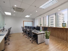 Hình ảnh Văn phòng đường Quang Trung đã setup bàn ghế, DT 100m2, giá 10$/m2