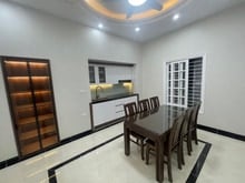 Hình ảnh Bán nhà dân xây Nguyễn Văn Cừ Long Biên 55 m 4 tầng lô góc kinh doanh