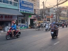 Hình ảnh Bán nhà mặt tiền Huỳnh Tấn Phát Q7- kinh doanh sầm uất 4x20m