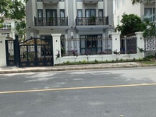 Hình ảnh Cho thuê biệt thự có hồ bơi riêng trong phú mỹ hưng, 5 phòng, giá125tr