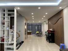 Hình ảnh Thuê nhà ở là phải đẹp,xịn, mịn. Biệt thự An Phú có thang máy.60tr