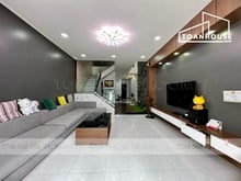 Hình ảnh Cho thuê nhà đẹp 3 phòng ngủ Nam Việt Á có sân ô tô