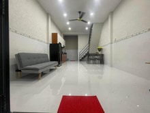 Hình ảnh Chủ di cư cần bán nhà Hồ Văn Huê Q.PNhuan 44m2 2PN 1ty750 SHR