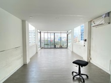 Hình ảnh Cho thuê VP view kính đẹp Quận 3- Trống sẵn, một sàn duy nhất