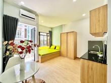 Hình ảnh Khai Trương Căn Hộ Cho Thuê Ban Công Mới 100 Lạc Long Quân Giá rẻ