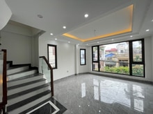 Hình ảnh Cực hiếm Bán nhà đẹp Thạch Bàn Long Biên 37m 6T 5.9 tỷ lôgóc gara.Thúy