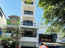 Hình ảnh Bán nhà mặt tiền kinh doanh Quốc Hương, Thảo Điền, 5 tầng , thang máy